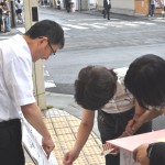 長時間労働ストップ！街頭アンケートを実施②