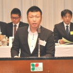 会計報告をする阿部薫副事務局長