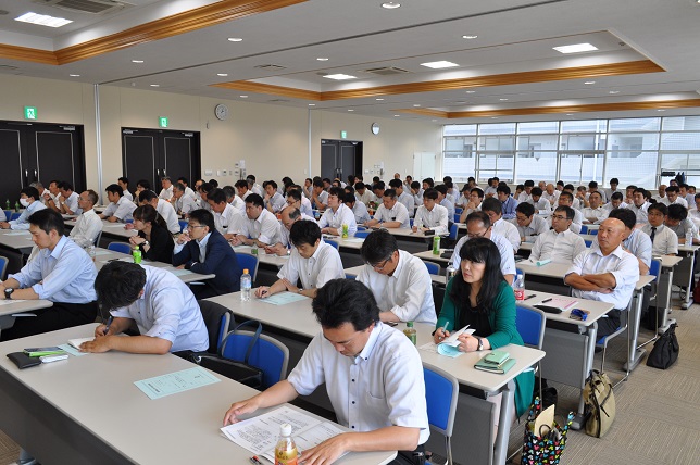 学習会に参加された構成組織の皆さん1