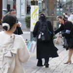 国際女性デーの象徴ミモザの花の種を配布②