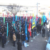集会には61の構成組織が参加しました。